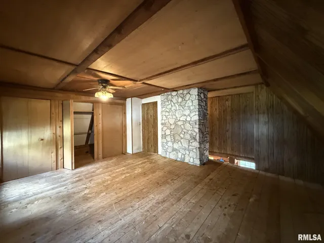 $87,500 | 360 West Broadway Street, Roseville, IL 61473