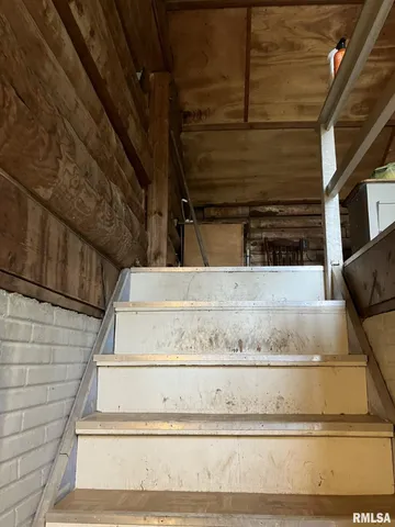 $87,500 | 360 West Broadway Street, Roseville, IL 61473