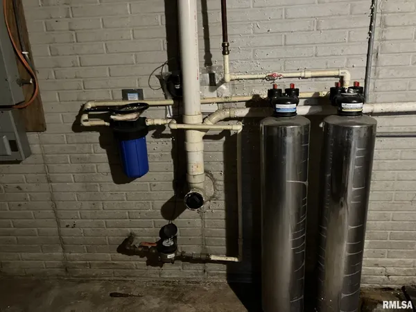 $75,000 | 360 West Broadway Street, Roseville, IL 61473