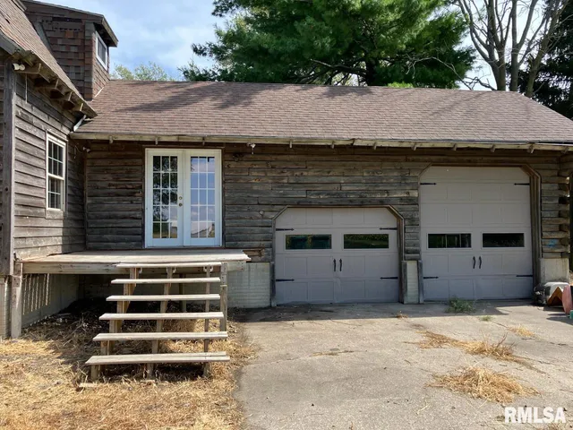 $87,500 | 360 West Broadway Street, Roseville, IL 61473