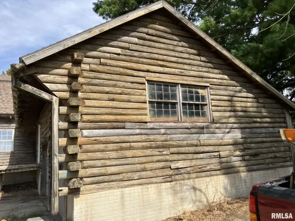 $75,000 | 360 West Broadway Street, Roseville, IL 61473