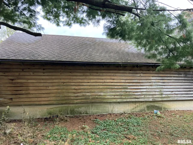 $87,500 | 360 West Broadway Street, Roseville, IL 61473