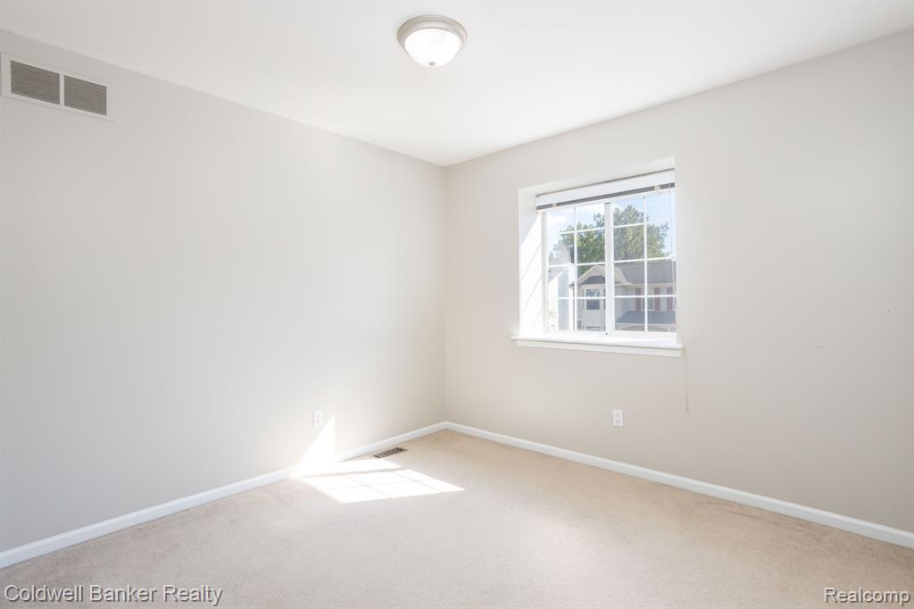 24261 Scarlet Court Novi, MI 48374 - Photo 33 of 44