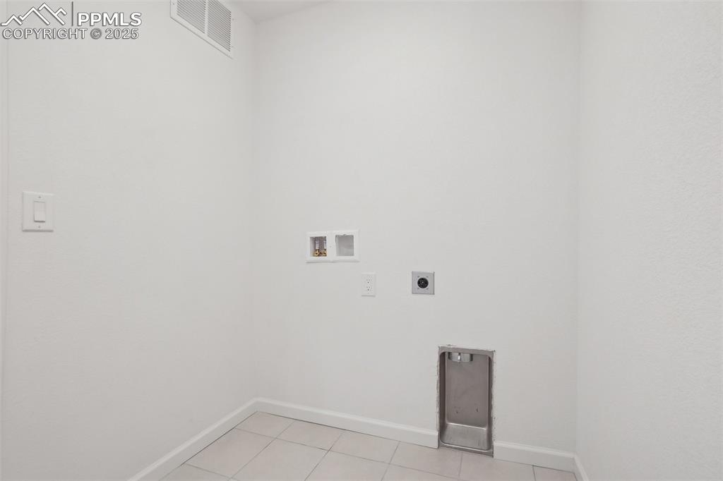 1743 Spring Water Point Colorado Springs, CO 80908 - Photo 25 of 35 a view of room