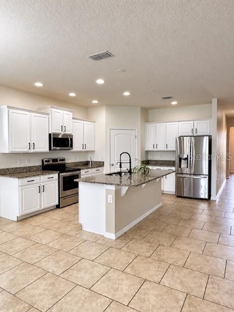 1437 Tawny Ridge Road Kissimmee, FL 34744 - Photo 5 of 17 Gallery Image 5
