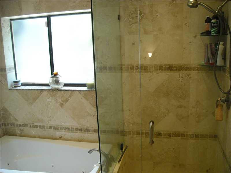 23309 Lago Mar Circle Boca Raton, FL 33433 - Photo 22 of 25 Master Bath/Spa
