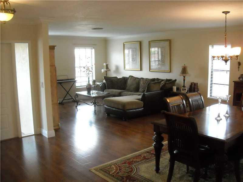 23309 Lago Mar Circle Boca Raton, FL 33433 - Photo 8 of 25 Living Room