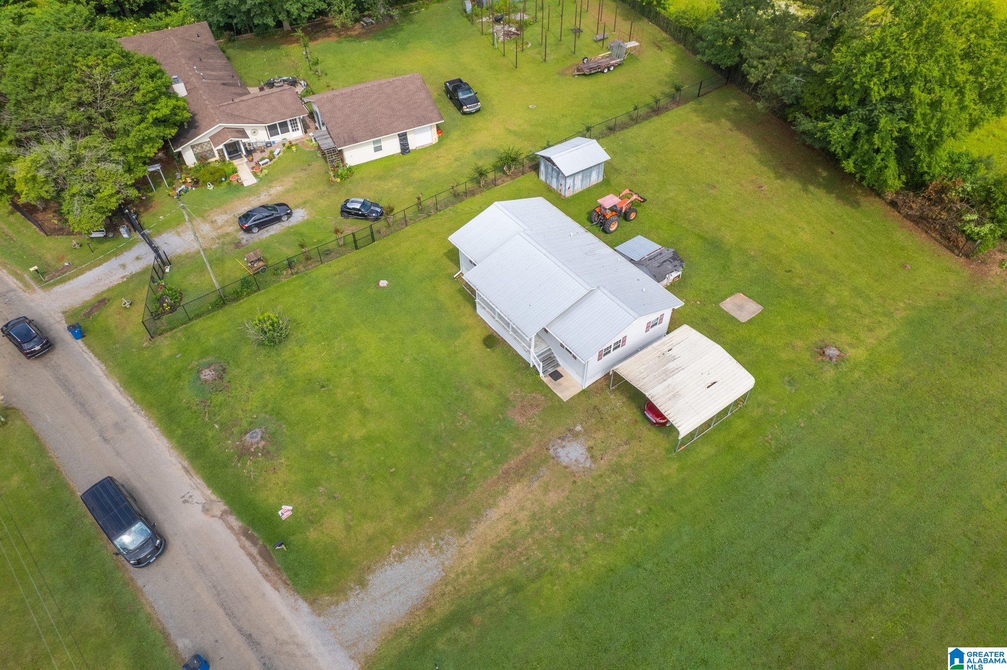 1395 Thomas Road Warrior, AL 35180 - Photo 2 of 23
