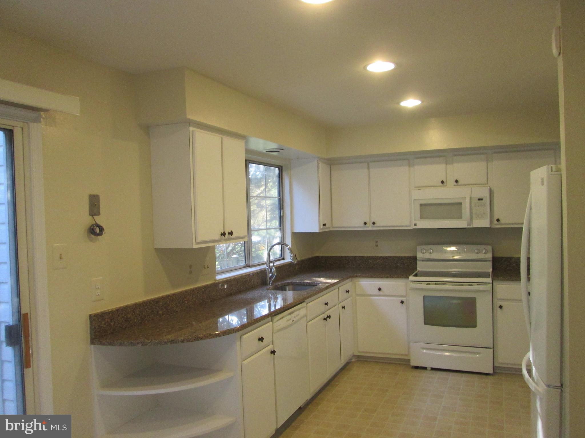 2201 Wimbledon Circle Silver Spring, MD 20906 - Photo 3 of 28 Upgraded, spacious, with granite counter top.