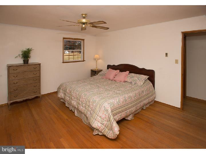 5575 Susan Road Coopersburg, PA 18036 - Photo 14 of 21 Gallery Image 14