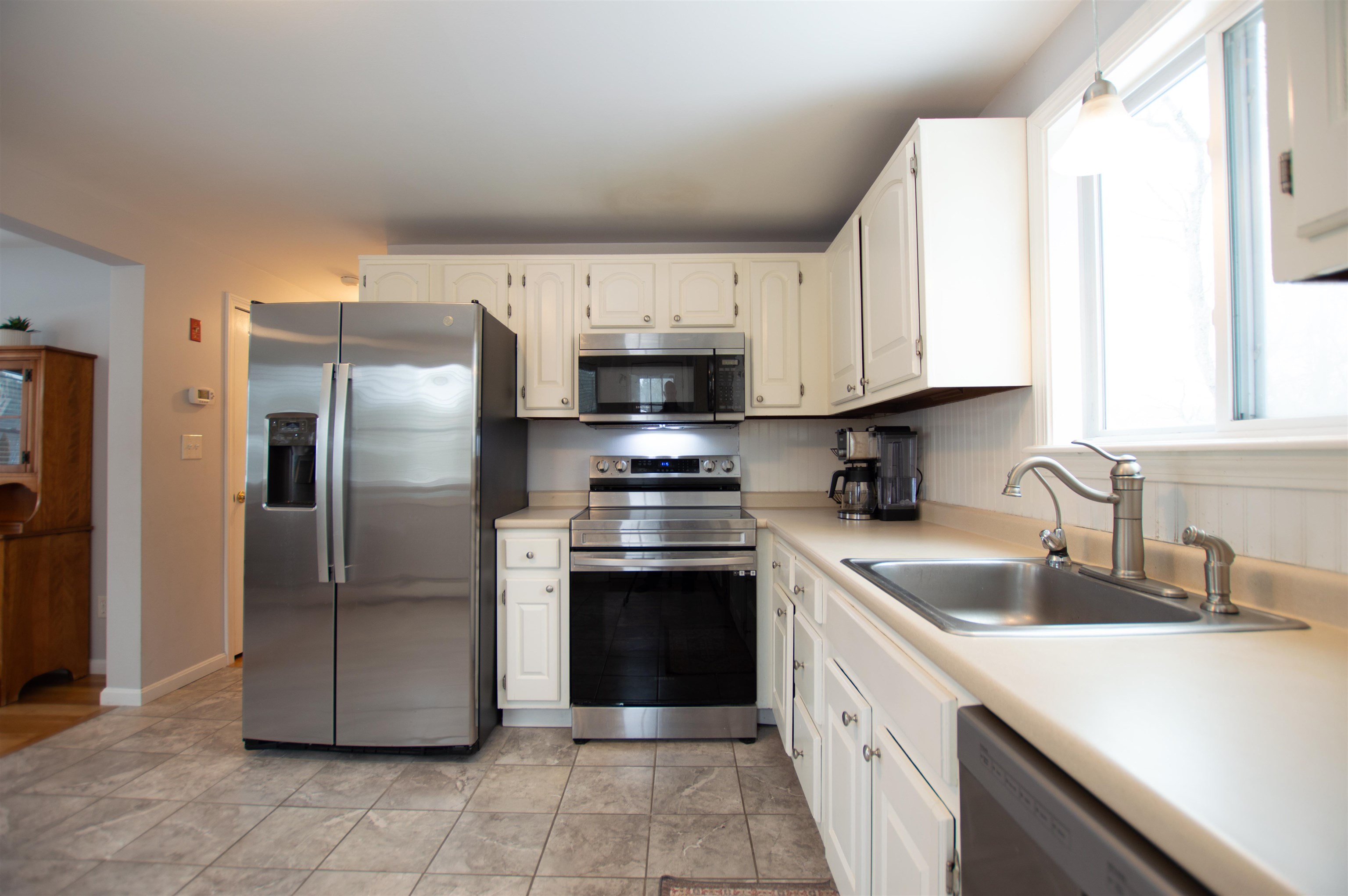 106 North Lowell Road Windham, NH 03087 - Photo 11 of 33