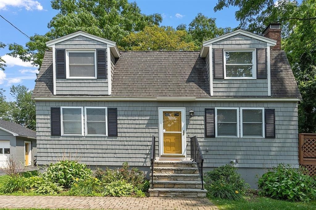 106 North Lowell Road Windham, NH 03087 - Photo 2 of 33