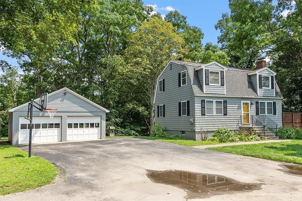 106 North Lowell Road Windham, NH 03087 - Photo 3 of 33