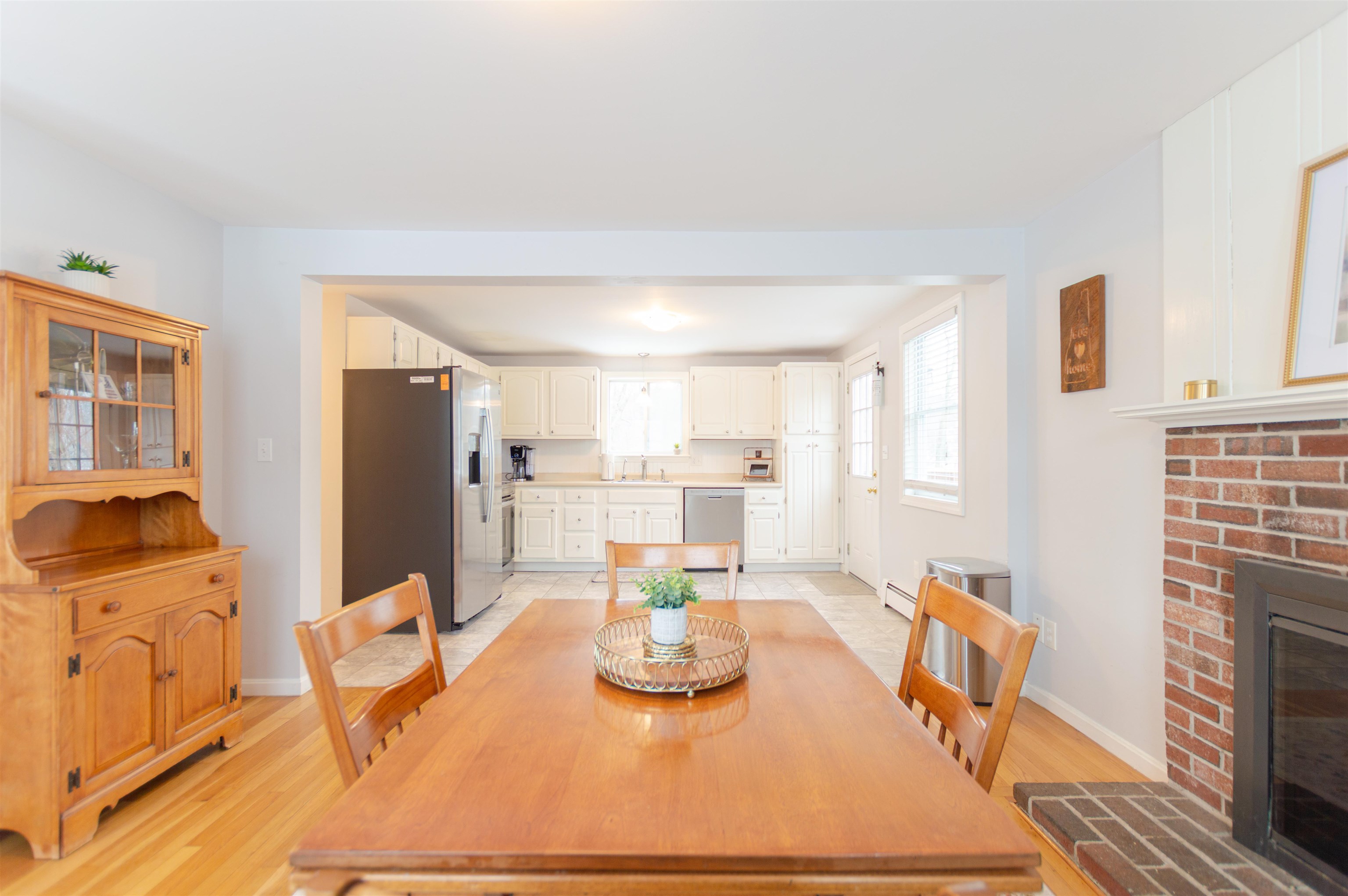 106 North Lowell Road Windham, NH 03087 - Photo 8 of 33