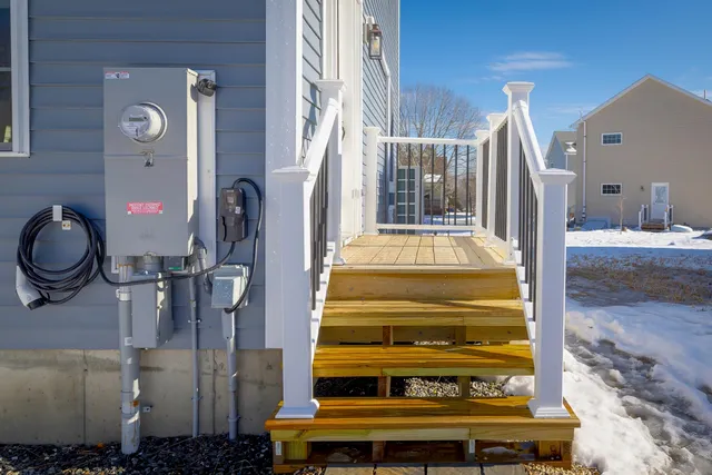 $635,000 | 7 Applewood Lane, Bar Harbor, ME 04609