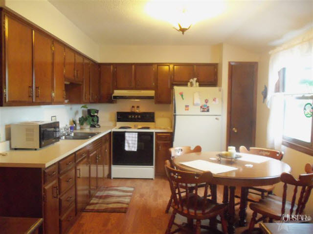 3136 Easterday Road Fort Wayne, IN 46818 - Photo 9 of 25