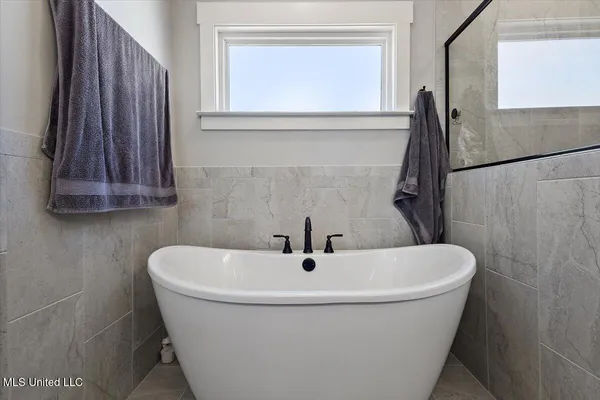 $413,999 | 1254 Creekside Lane, Hernando, MS 38632