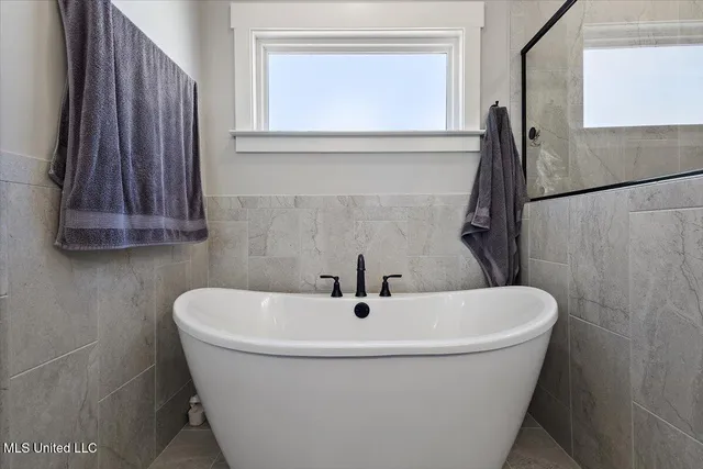 $423,000 | 1254 Creekside Lane, Hernando, MS 38632