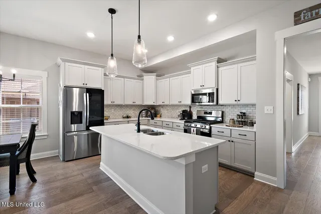 $423,000 | 1254 Creekside Lane, Hernando, MS 38632