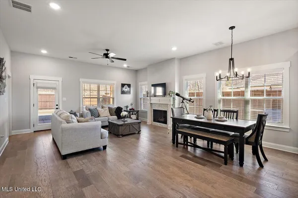 $413,999 | 1254 Creekside Lane, Hernando, MS 38632