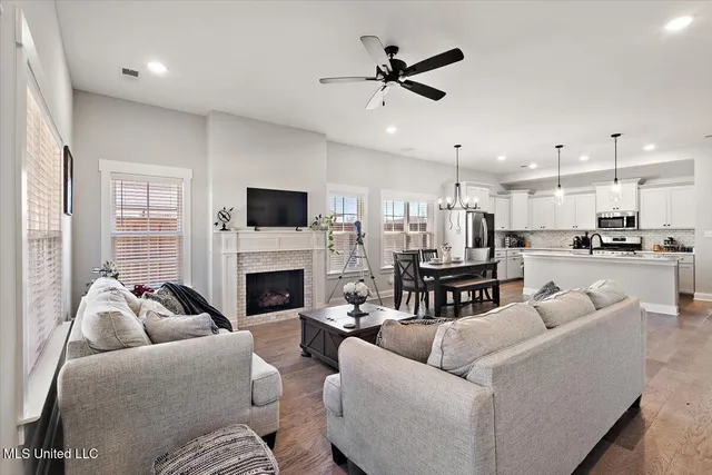 $423,000 | 1254 Creekside Lane, Hernando, MS 38632