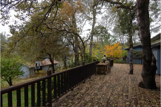 9283 Placer Road Redding, CA 96001 - Photo 17 of 20 Back Deck