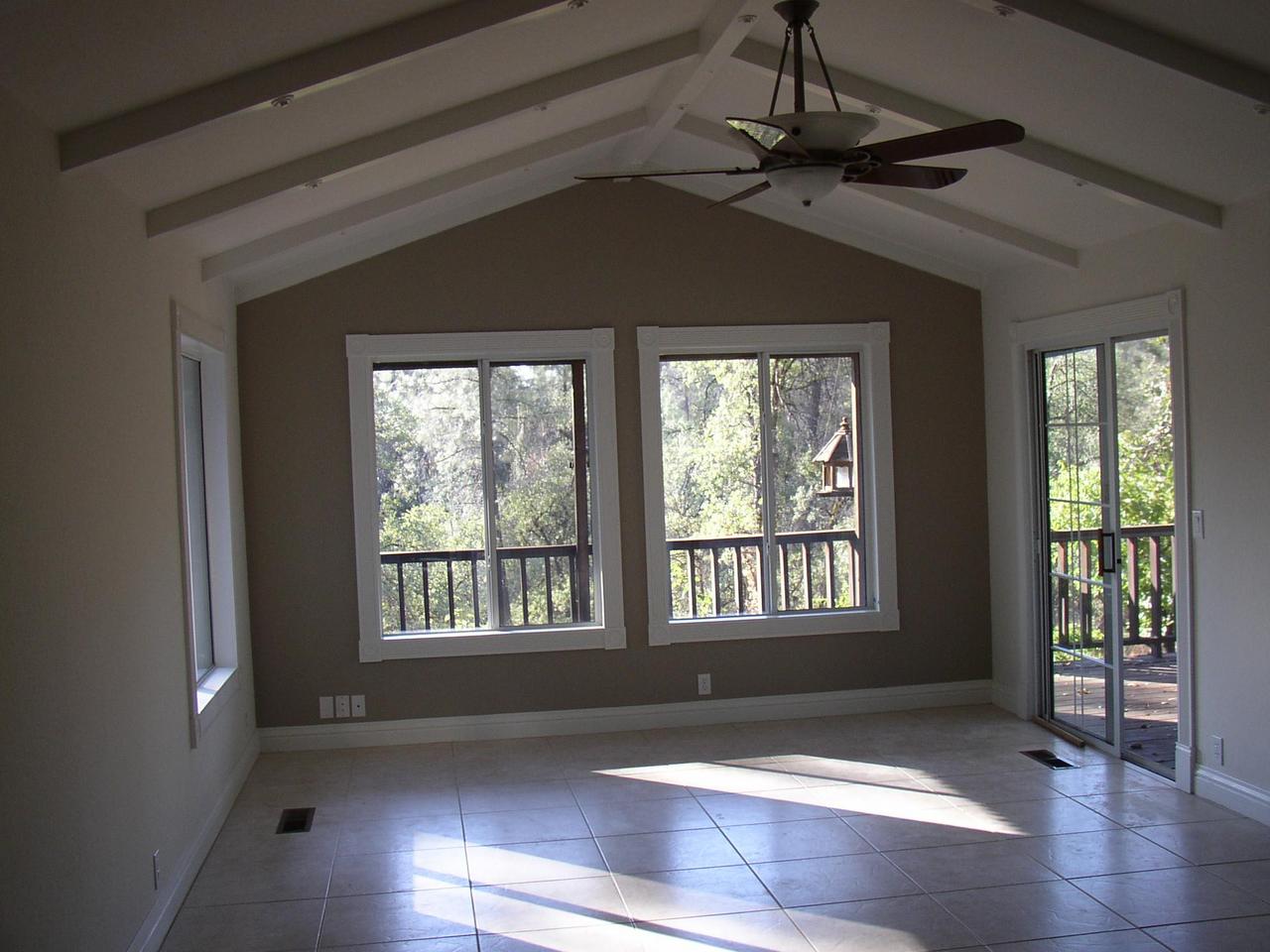 9283 Placer Road Redding, CA 96001 - Photo 6 of 20 Family Room