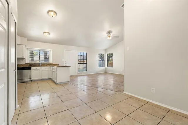 $292,600 | 1025 Opal Drive, DeSoto, TX 75115