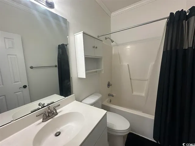 $1,450 | 3927 Gladiola Court, Unit 204, Myrtle Beach, SC 29588