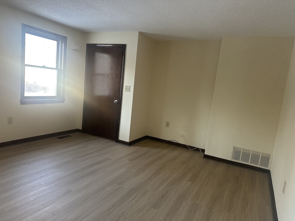 32 Summit Avenue, Unit R Derry, NH 03038 - Photo 12 of 31