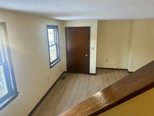 $2,100 | 32 Summit Avenue, Unit R, Derry, NH 03038