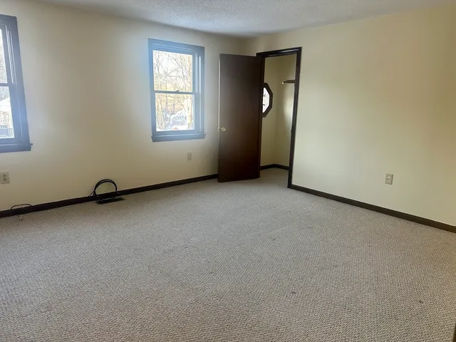 $2,100 | 32 Summit Avenue, Unit R, Derry, NH 03038