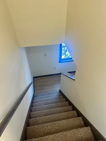 $2,100 | 32 Summit Avenue, Unit R, Derry, NH 03038