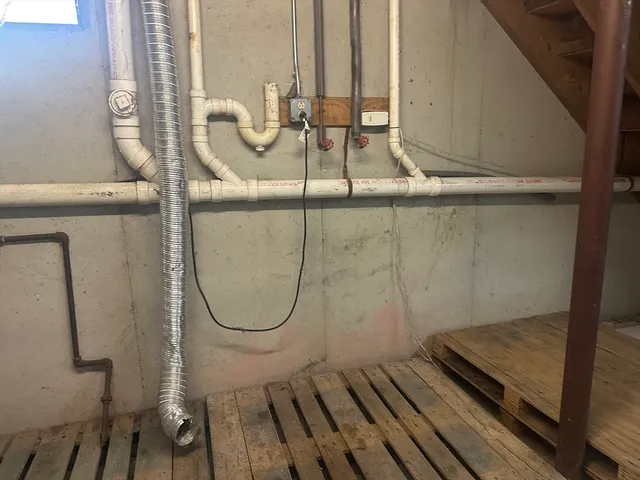 $2,100 | 32 Summit Avenue, Unit R, Derry, NH 03038