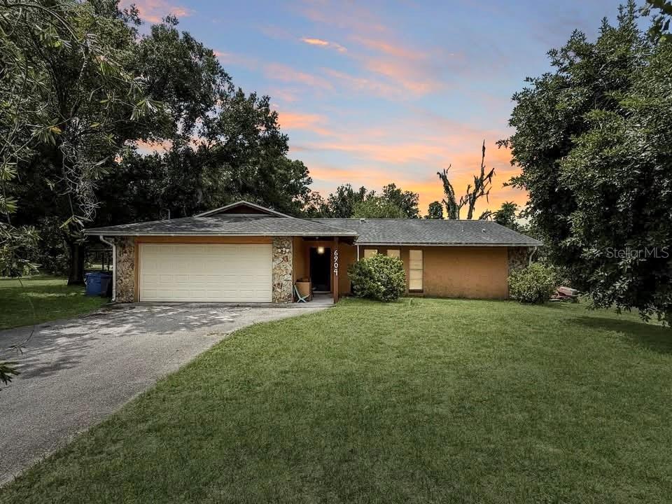 6904 Williams Road Seffner, FL 33584 - Photo 1 of 19