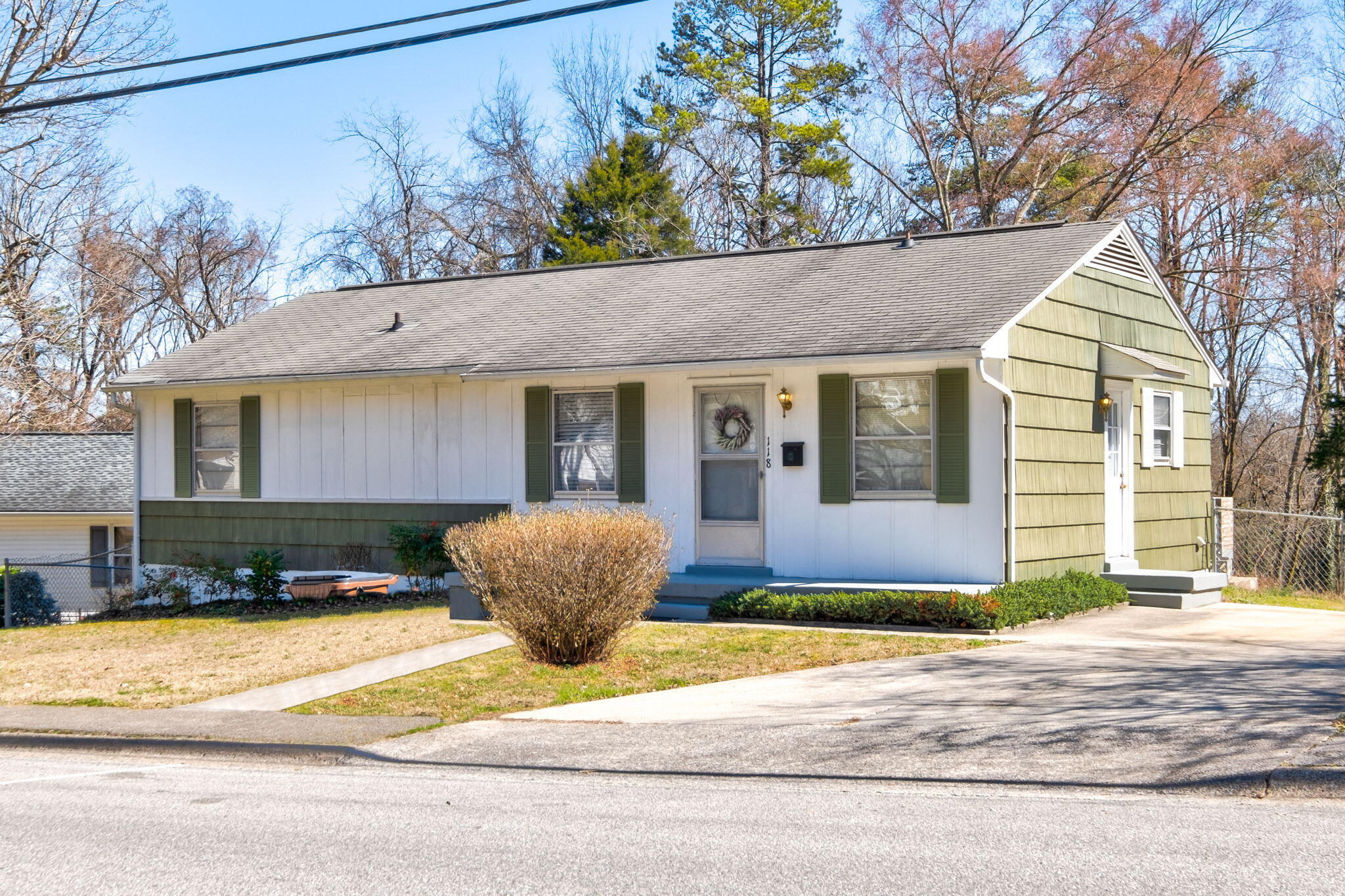 118 Alger Road Oak Ridge, TN 37830 - Photo 3 of 26 3-web-or-mls-118AlgerRd-3