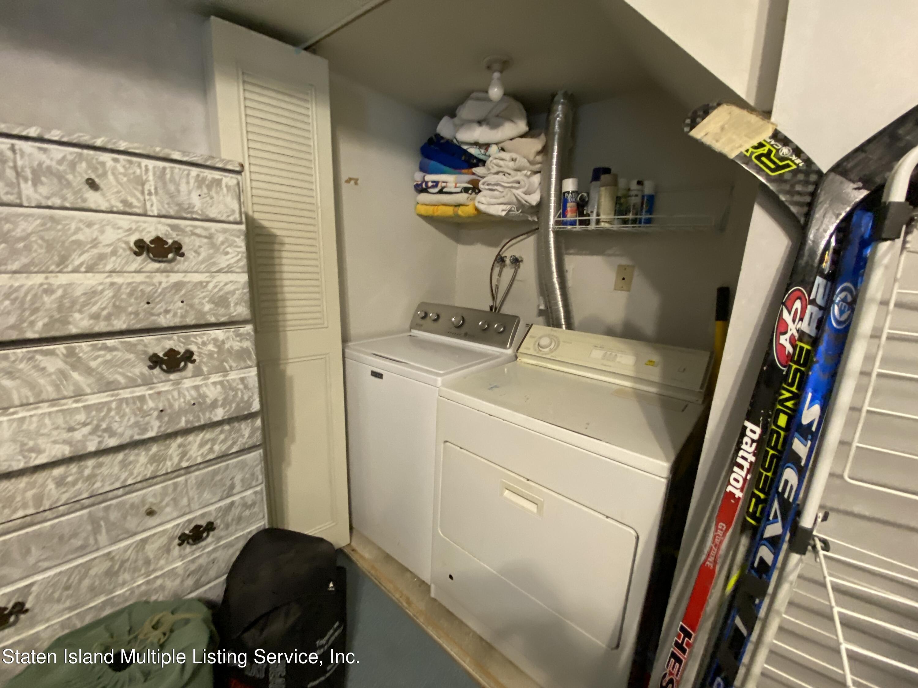 171 Lorraine Loop Staten Island, NY 10309 - Photo 18 of 24 Laundry (basement)