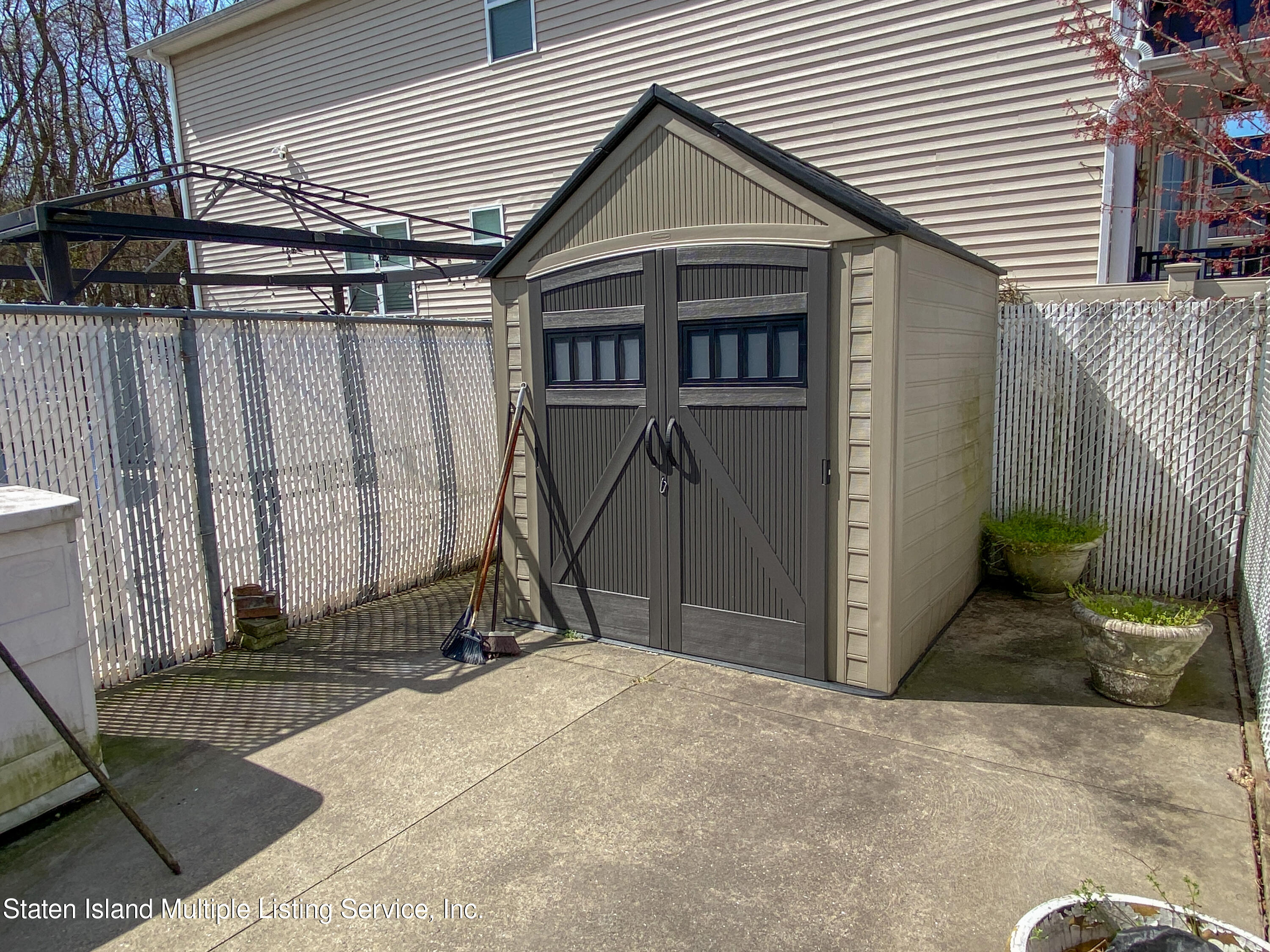 171 Lorraine Loop Staten Island, NY 10309 - Photo 21 of 24 Shed