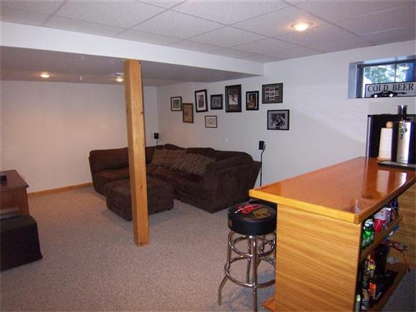 6 Mirror Road Billerica, MA 01821 - Photo 11 of 23 Gallery Image 11