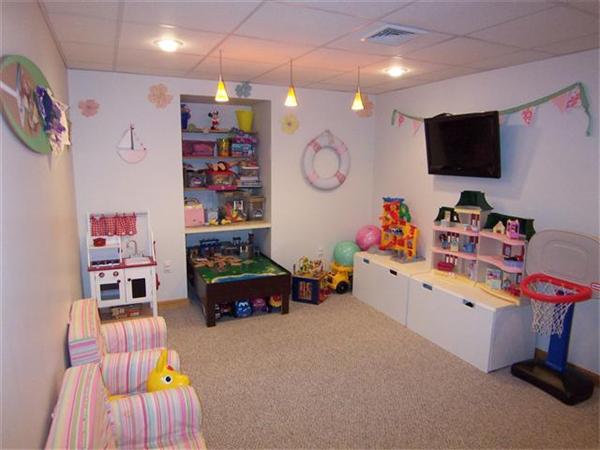 6 Mirror Road Billerica, MA 01821 - Photo 10 of 23 Gallery Image 10