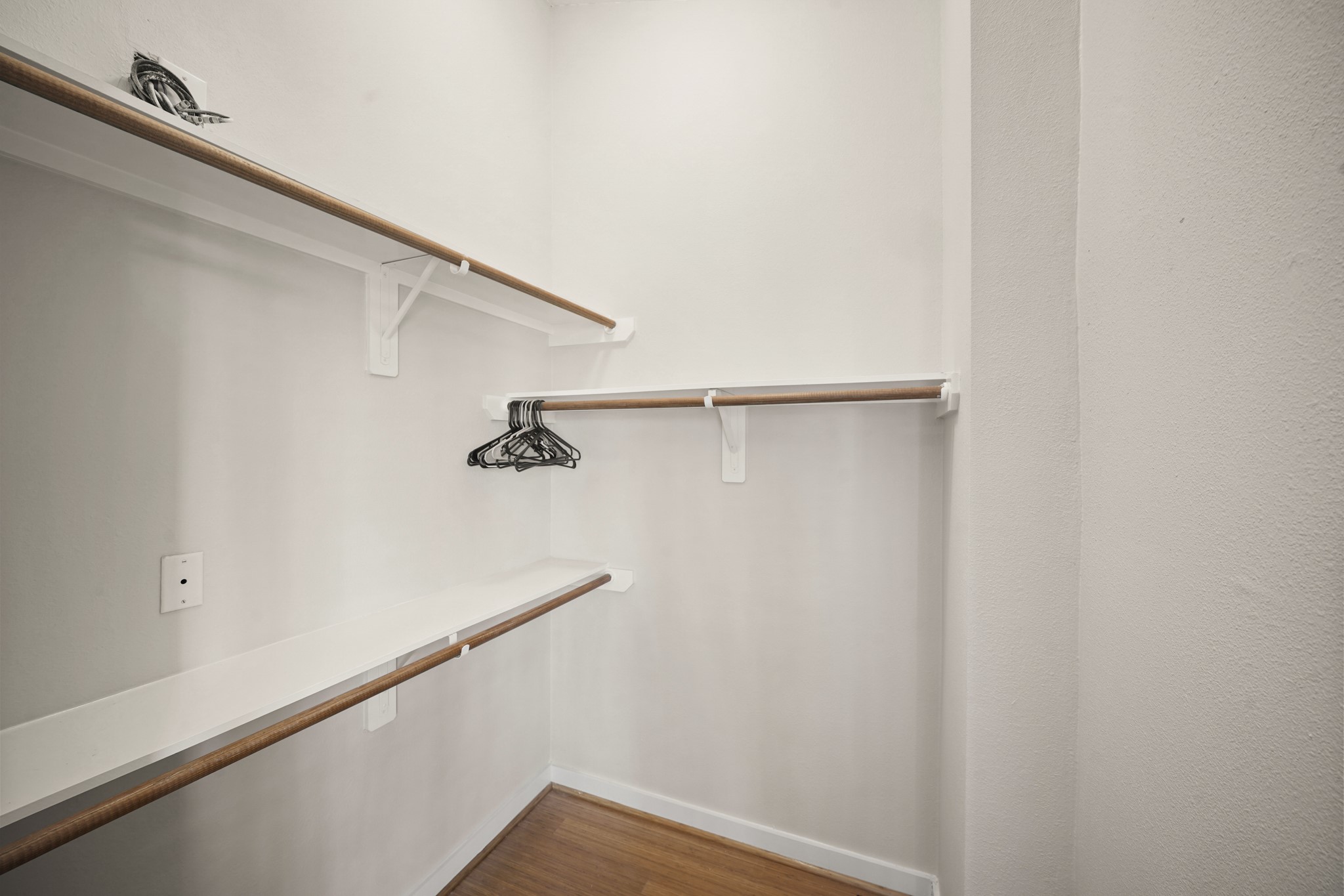 806 Jackson Hill Street, Unit 302 Houston, TX 77007 - Photo 15 of 26 a view of small space