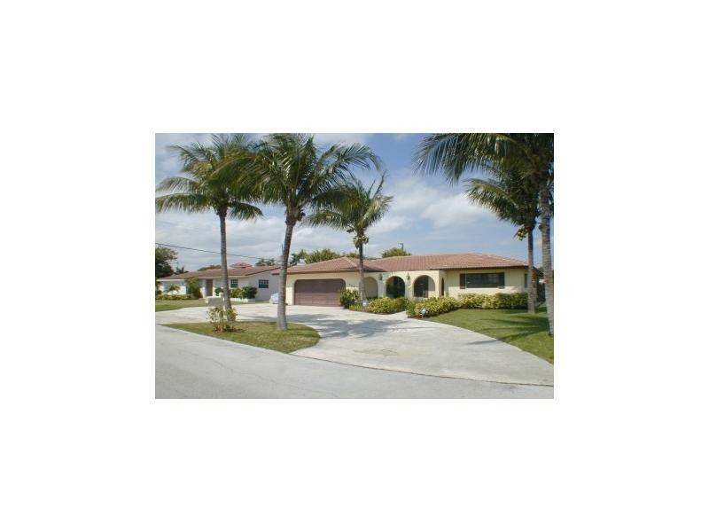 225 Northeast 25th Street Boca Raton, FL 33431 - Photo 1 of 18 Exterior Front