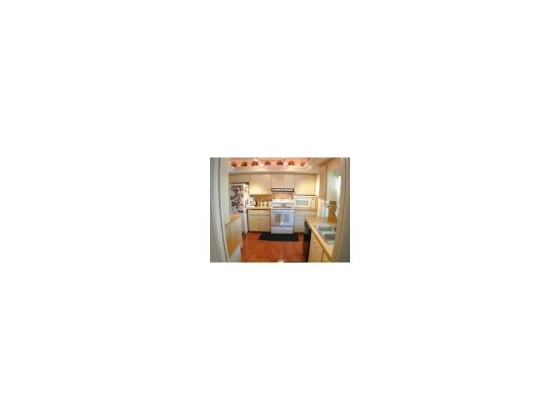225 Northeast 25th Street Boca Raton, FL 33431 - Photo 2 of 18 Kitchen