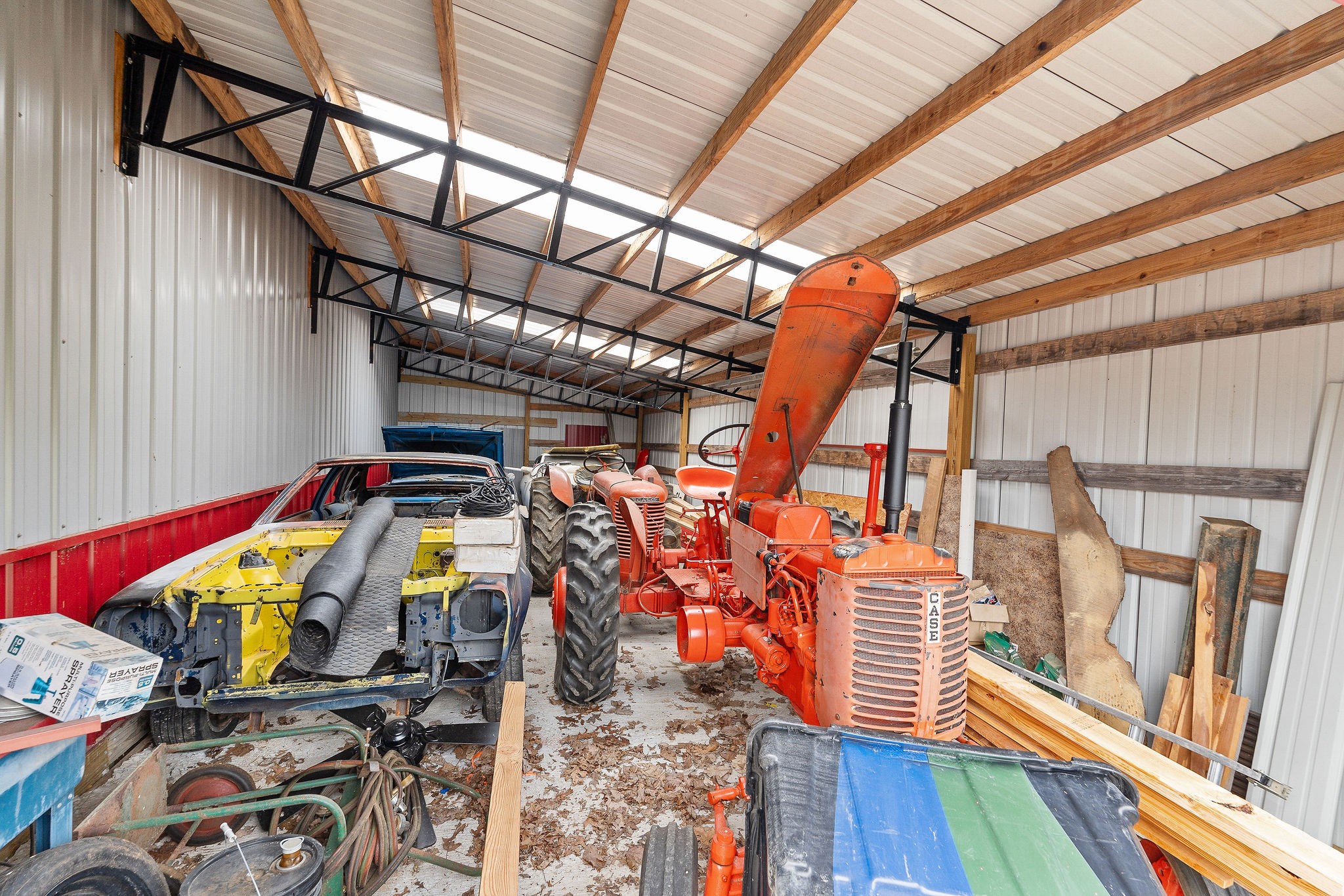 6995 Ashburn Road Baxter, TN 38544 - Photo 17 of 61 Right side of building carport