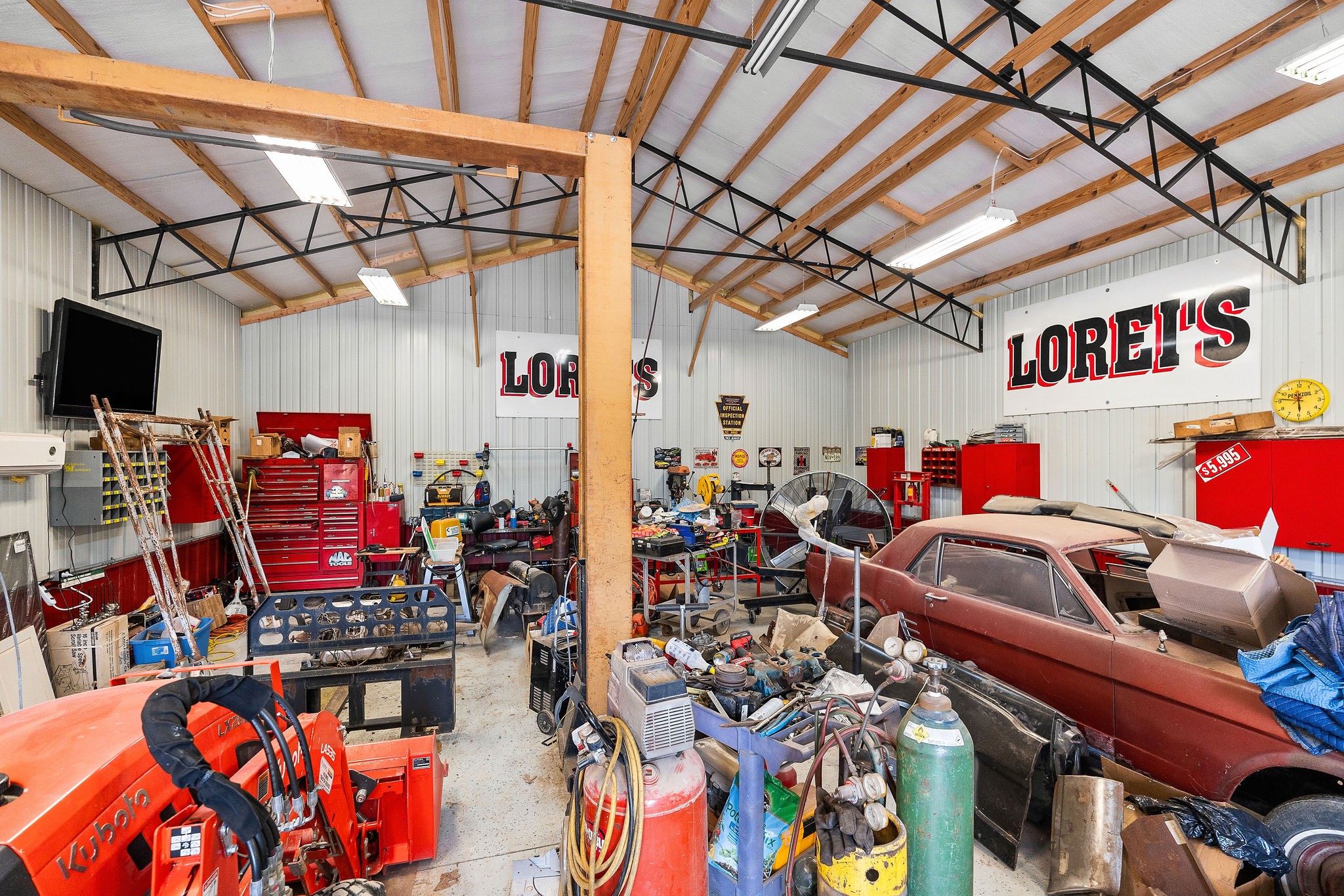 6995 Ashburn Road Baxter, TN 38544 - Photo 18 of 61 Inside shop