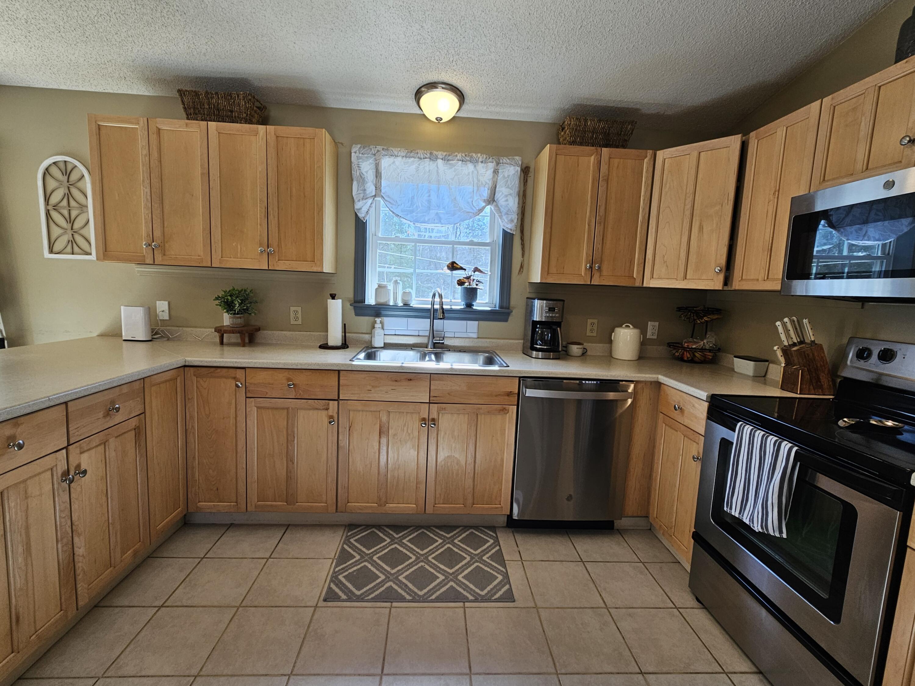 93 Military Road Greenbush, ME 04418 - Photo 11 of 38 11
