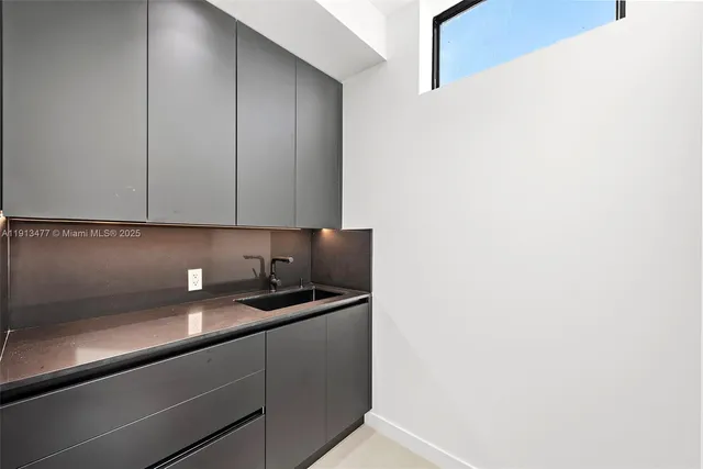 $1,900,000 | 2572 Northeast 182nd Terrace, North Miami Beach, FL 33160