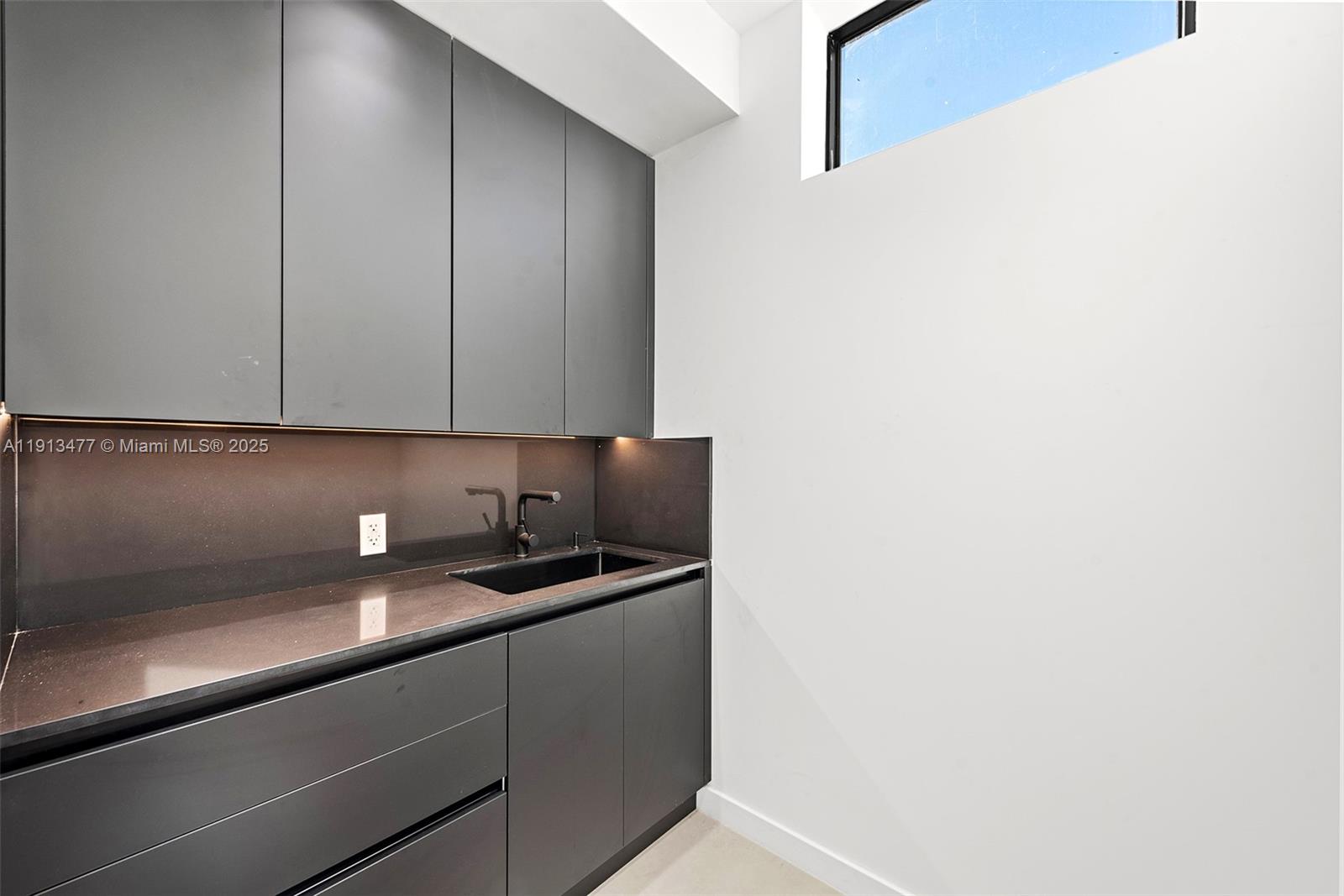 2572 Northeast 182nd Terrace North Miami Beach, FL 33160 - Photo 42 of 42