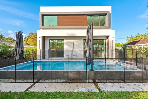$1,760,000 | 2572 Northeast 182nd Terrace, North Miami Beach, FL 33160