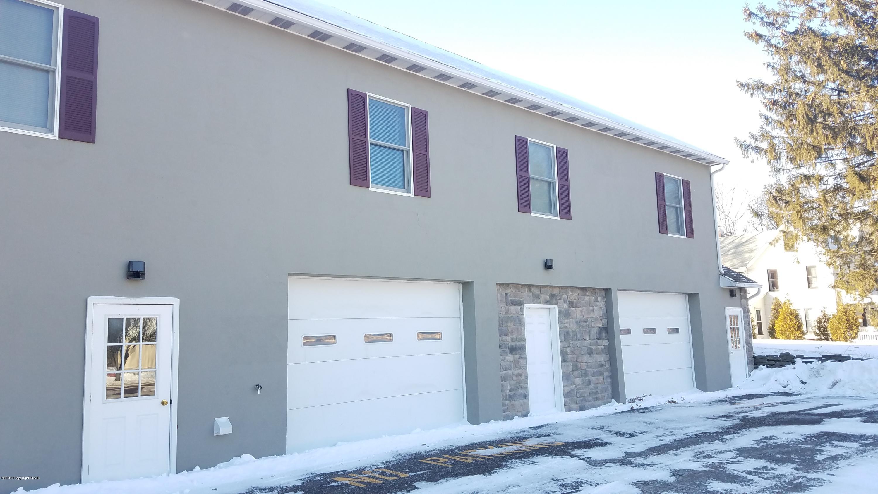 6687 Highway 191, Unit 2 Cresco, PA 18326 - Photo 2 of 10 20180106_141957